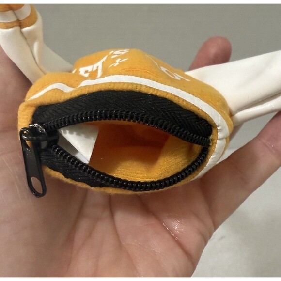 Harry Potter Hufflepuff House Keychain Box Lunch Jacket Yellow Zipper Pocket New - Picture 3 of 5